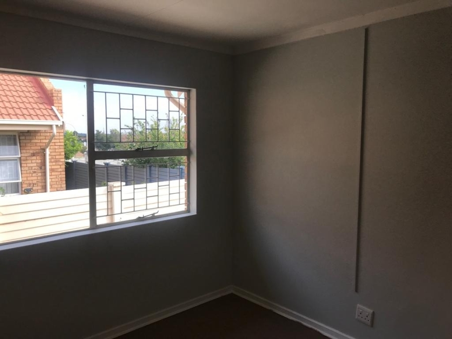 To Let 2 Bedroom Property for Rent in Langenhovenpark Free State